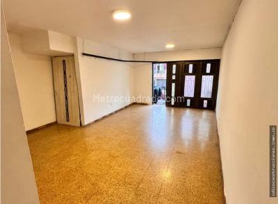 Casa de 4 alcobas en venta en Alfonso Lopez, Medellín, 128 m² · foto 3 de 15