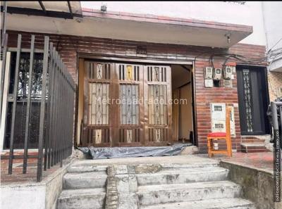 Casa de 4 alcobas en venta en Alfonso Lopez, Medellín, 128 m² · foto 2 de 15