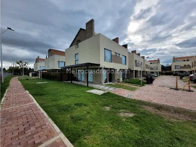 Casa de 3 alcobas en venta en Vallarta 2, Chía, 113 m² · foto 15 de 19