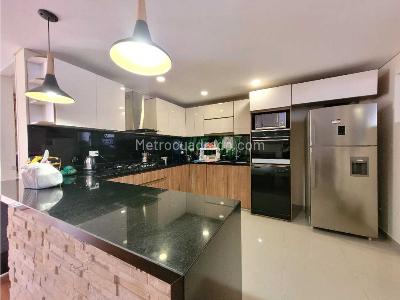Casa de 4 alcobas en venta en Santa Lucia, Chía, 540 m² · foto 13 de 16