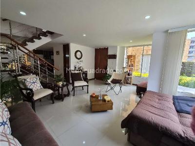 Casa de 3 alcobas en venta en Pinares De Chia, Chía, 176 m² · foto 2 de 20
