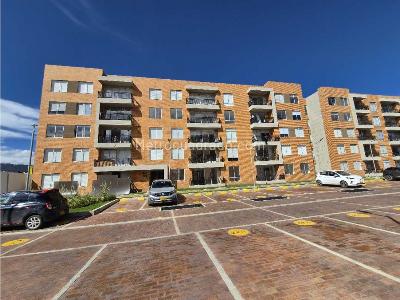 Apartamento de 3 alcobas en arriendo en Huertas Oriental, Cajicá, 84 m² · foto 2 de 17