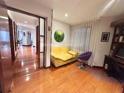 Apartamento de 3 alcobas en venta en Chico Navarra, Bogotá, 236 m² · foto 10 de 20