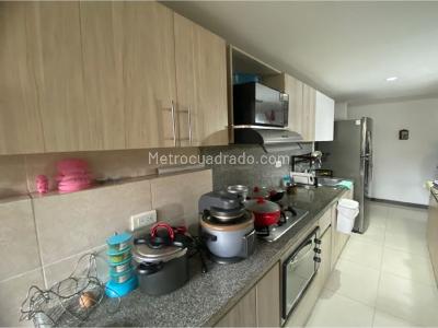 Apartamento de 3 alcobas en venta en Aves Marias, Sabaneta, 105 m² · foto 5 de 12