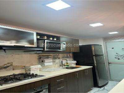 Apartamento de 2 alcobas en venta en San Jose, Sabaneta, 76 m² · foto 3 de 10
