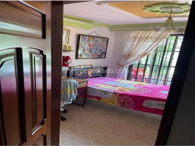 Casa de 5 alcobas en venta en La Florida, Bello, 110 m² · foto 10 de 11