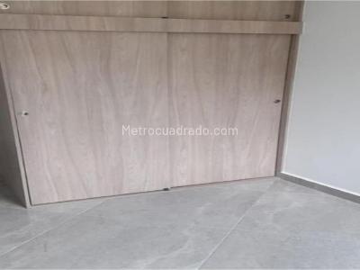 Apartamento de 3 alcobas en venta en Maria Auxiliadora, Sabaneta, 55 m² · foto 3 de 9