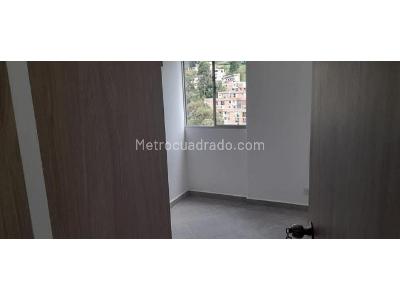 Apartamento de 3 alcobas en venta en Maria Auxiliadora, Sabaneta, 55 m² · foto 4 de 9
