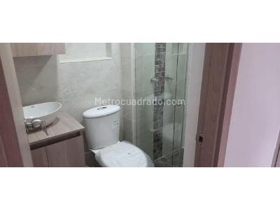 Apartamento de 3 alcobas en venta en Maria Auxiliadora, Sabaneta, 55 m² · foto 7 de 9