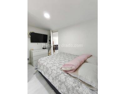Apartamento de 2 alcobas en venta en Tres Esquinas, Sabaneta, 71 m² · foto 4 de 11