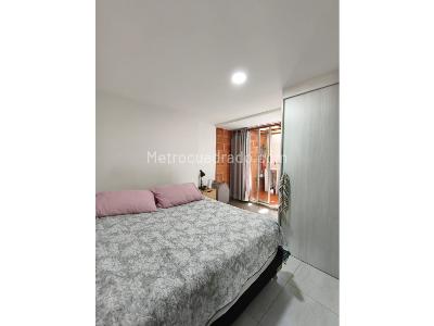 Apartamento de 2 alcobas en venta en Tres Esquinas, Sabaneta, 71 m² · foto 5 de 11
