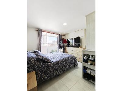 Apartamento de 2 alcobas en venta en Tres Esquinas, Sabaneta, 71 m² · foto 7 de 11