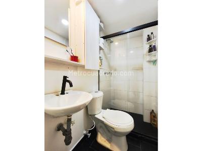 Apartamento de 2 alcobas en venta en Tres Esquinas, Sabaneta, 71 m² · foto 8 de 11