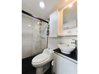 Apartamento de 2 alcobas en venta en Tres Esquinas, Sabaneta, 71 m² · foto 9 de 11