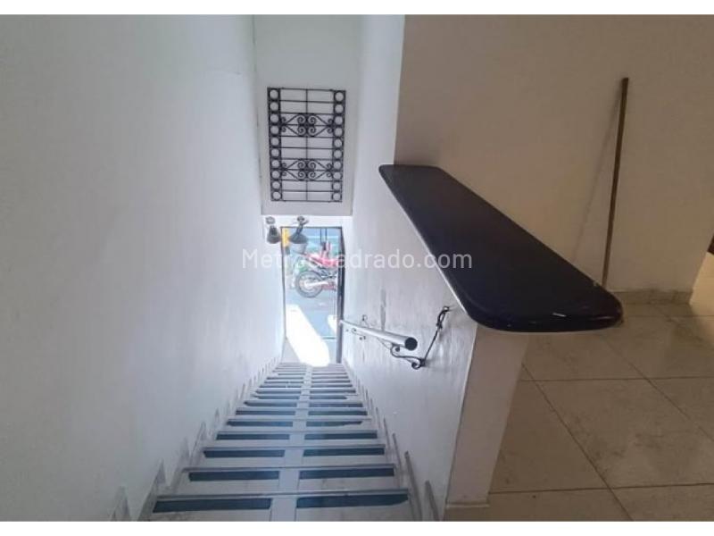 Casa Amplia de 5 Alcobas en Florida Nueva - 4