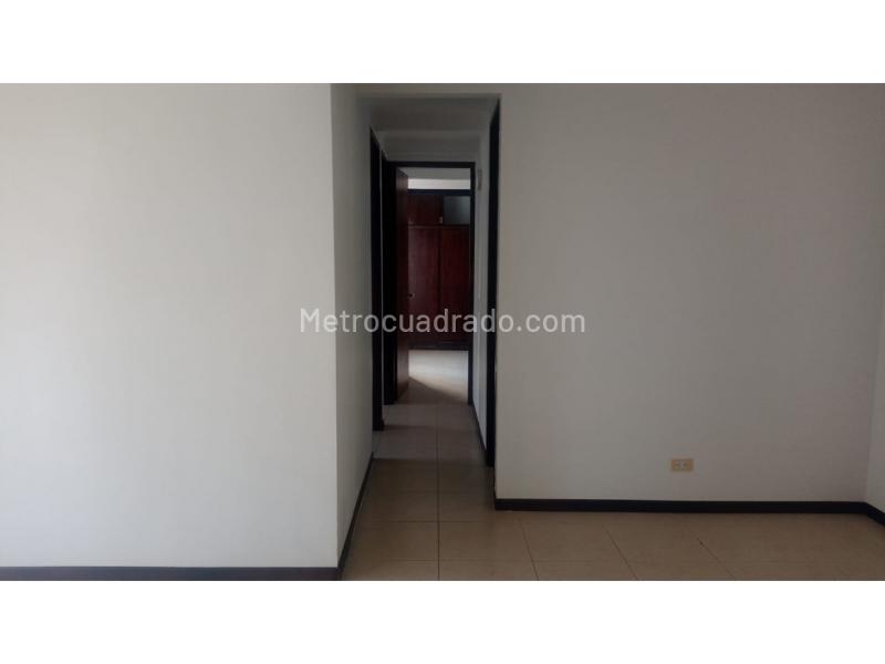 Apartamento Cómodo de 3 Alcobas en Calasanz Parte Alta - 5