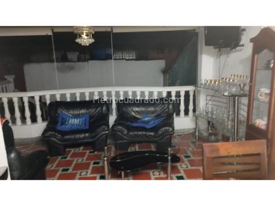 Casa de 5 alcobas en venta en El Dorado, Envigado, 250 m² · foto 10 de 20