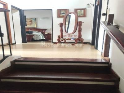 Casa de 5 alcobas en venta en El Dorado, Envigado, 250 m² · foto 17 de 20