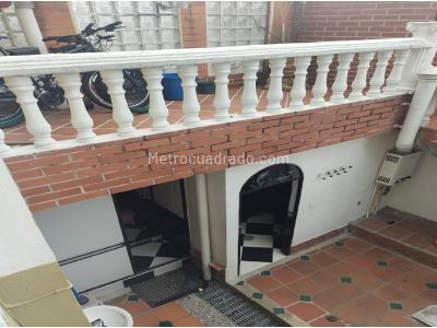 Casa de 5 alcobas en venta en El Dorado, Envigado, 250 m² · foto 18 de 20