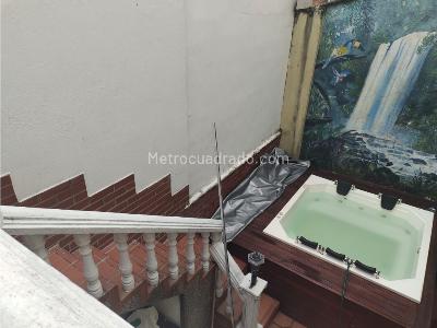 Casa de 5 alcobas en venta en El Dorado, Envigado, 250 m² · foto 19 de 20