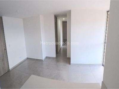 Apartamento de 3 alcobas en venta en Las Lomitas, Sabaneta, 76 m² · foto 2 de 16