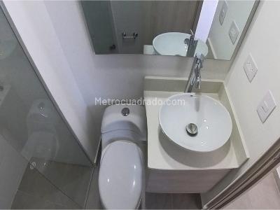 Apartamento de 3 alcobas en venta en Las Lomitas, Sabaneta, 76 m² · foto 15 de 16