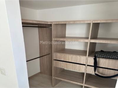 Apartamento de 3 alcobas en venta en Las Lomitas, Sabaneta, 85 m² · foto 6 de 13