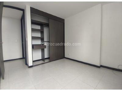 Apartamento de 2 alcobas en venta en San Jose, Sabaneta, 87 m² · foto 3 de 13