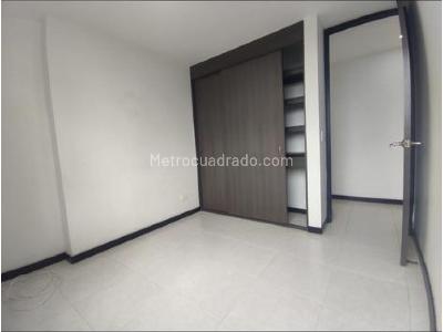 Apartamento de 2 alcobas en venta en San Jose, Sabaneta, 87 m² · foto 5 de 13