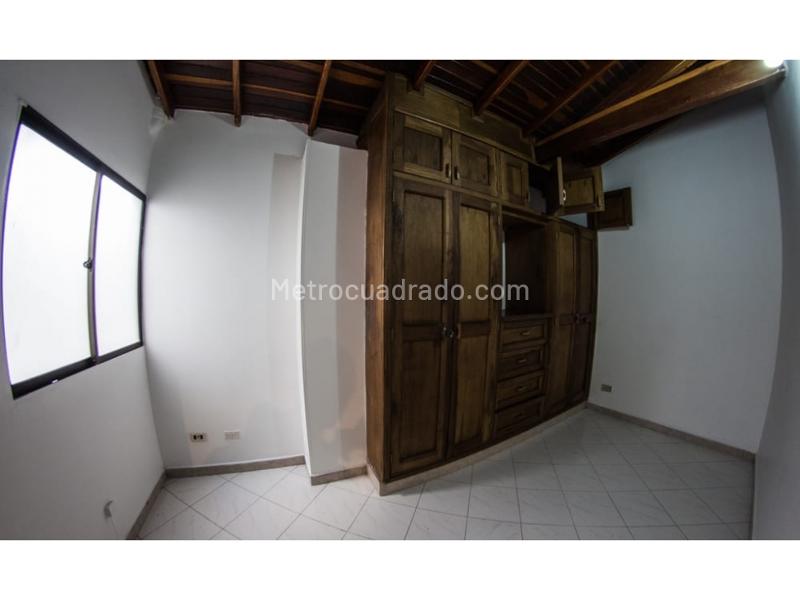 Apartamento Amplio de 2 Alcobas en Prado Centro - 9