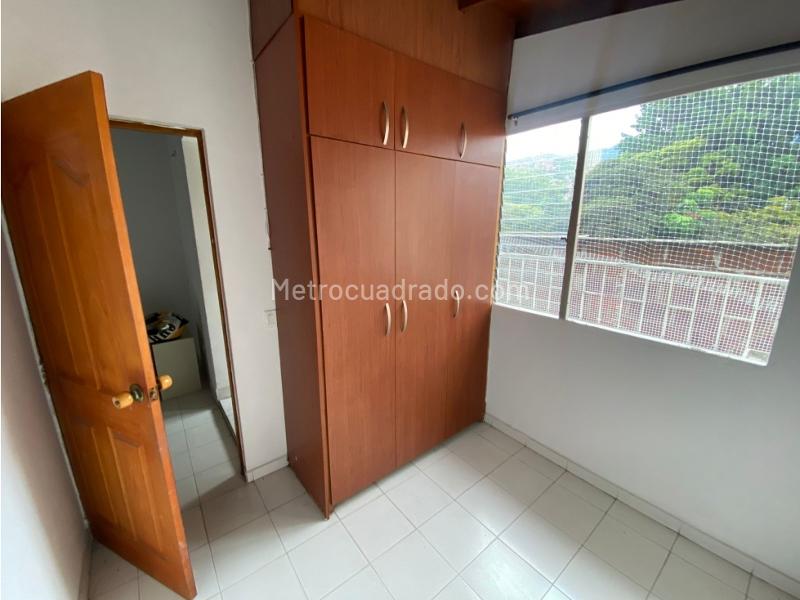 Apartamento Acogedor de 3 Alcobas en Santa Lucía - 5