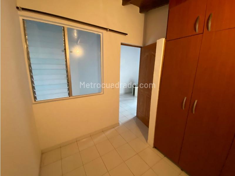 Apartamento Acogedor de 3 Alcobas en Santa Lucía - 6