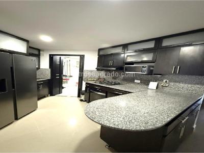 Apartamento de 3 alcobas en venta en Aves Marias, Sabaneta, 142 m² · foto 3 de 20