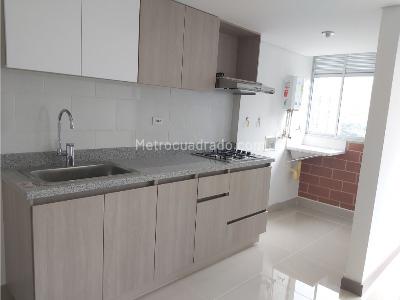 Apartamento de 3 alcobas en venta en Niquia, Bello, 61 m² · foto 2 de 12