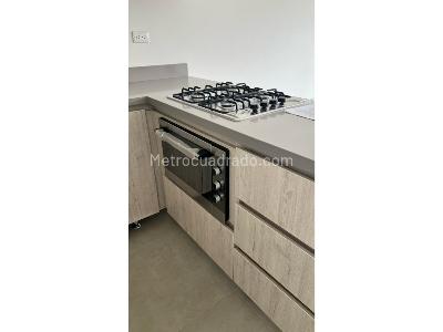 Apartamento de 2 alcobas en venta en Cabañas, Bello, 61 m² · foto 3 de 17