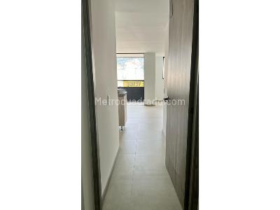 Apartamento de 2 alcobas en venta en Cabañas, Bello, 61 m² · foto 6 de 17