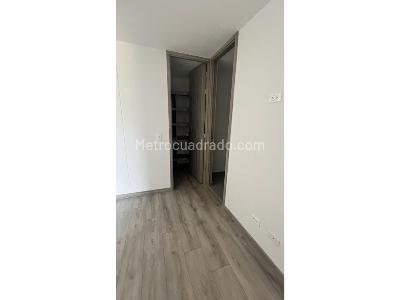 Apartamento de 2 alcobas en venta en Cabañas, Bello, 61 m² · foto 8 de 17