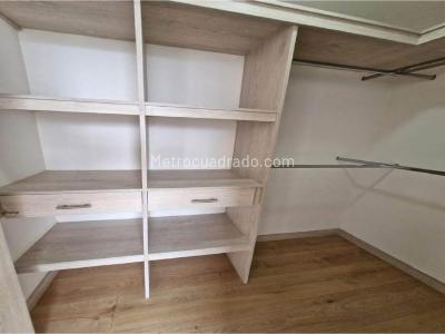 Apartamento de 3 alcobas en venta en Niquia, Bello, 80 m² · foto 5 de 8