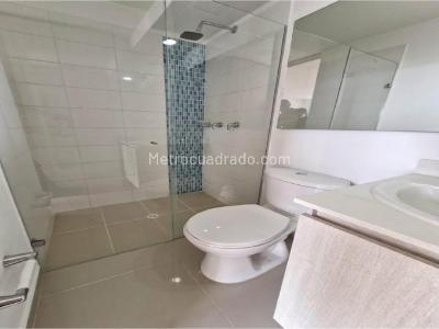 Apartamento de 3 alcobas en venta en Niquia, Bello, 80 m² · foto 6 de 8