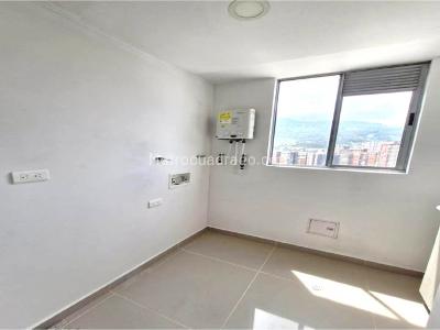 Apartamento de 3 alcobas en venta en Niquia, Bello, 80 m² · foto 7 de 8