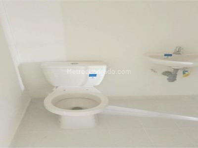 Apartamento de 3 alcobas en venta en La Gabriela, Bello, 67 m² · foto 2 de 9