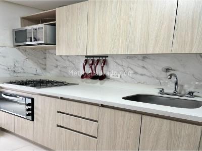 Apartamento en venta en El Rosario, Itagüí · foto 2 de 16