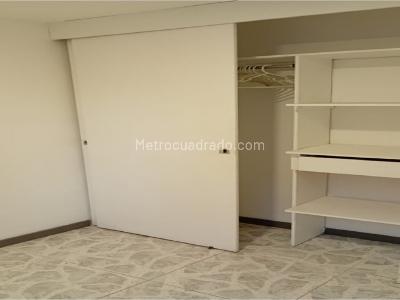 Apartamento de 3 alcobas en venta en Madera, Bello, 62 m² · foto 2 de 11