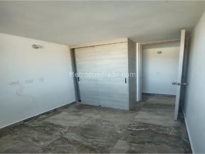 Apartamento de 3 alcobas en venta en Valadares, Bello, 55 m² · foto 6 de 15