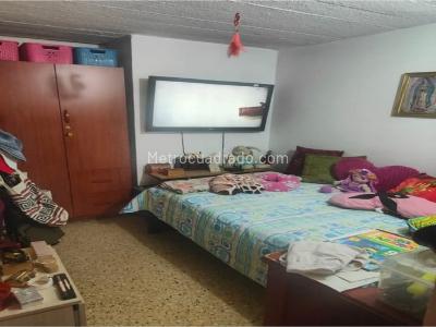 Casa de 4 alcobas en venta en La Florida, Bello, 65 m² · foto 2 de 9