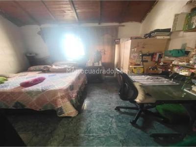 Casa de 4 alcobas en venta en La Florida, Bello, 65 m² · foto 3 de 9