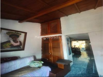 Casa de 4 alcobas en venta en La Florida, Bello, 65 m² · foto 4 de 9
