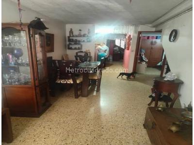 Casa de 4 alcobas en venta en La Florida, Bello, 65 m² · foto 6 de 9