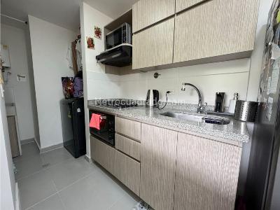 Apartamento de 3 alcobas en venta en Cañaveralejo, Sabaneta, 62 m² · foto 3 de 12