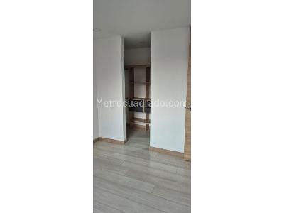 Apartamento de 2 alcobas en venta en Asdesillas, Sabaneta, 64 m² · foto 2 de 5